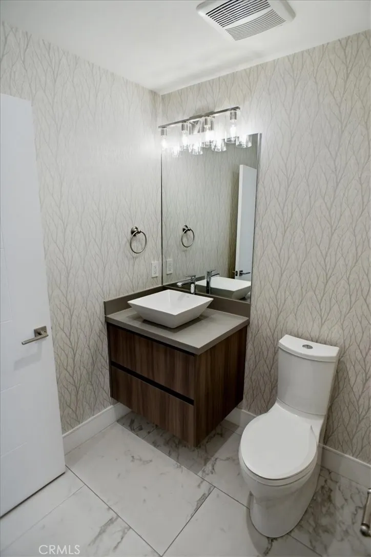 829 Martel Los Angeles, CA 90046