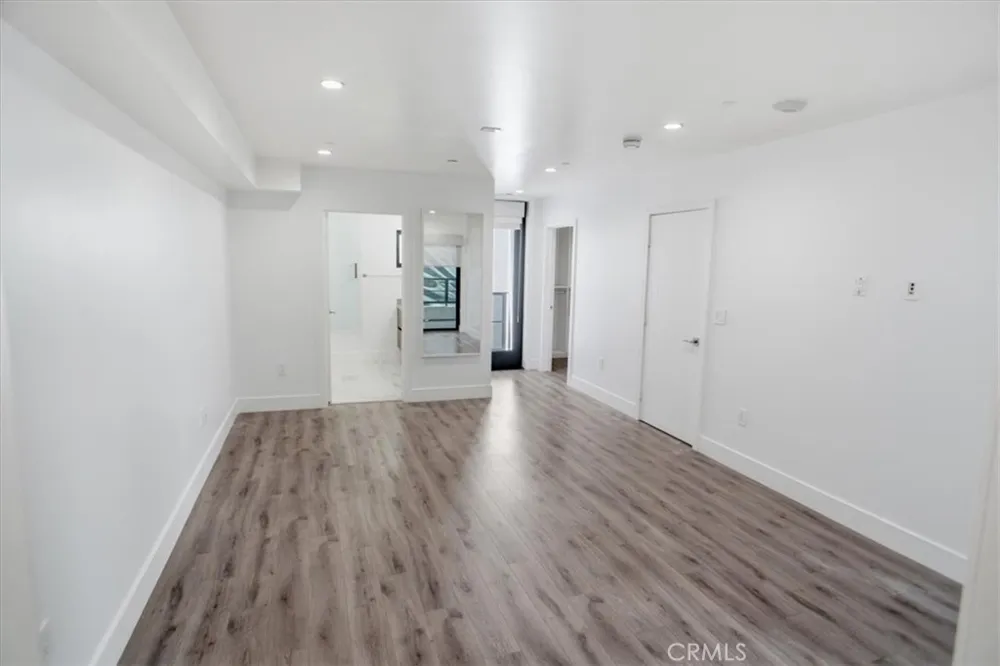 829 Martel Los Angeles, CA 90046