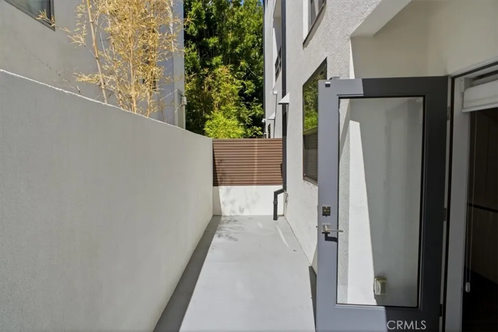 829 Martel Los Angeles, CA 90046