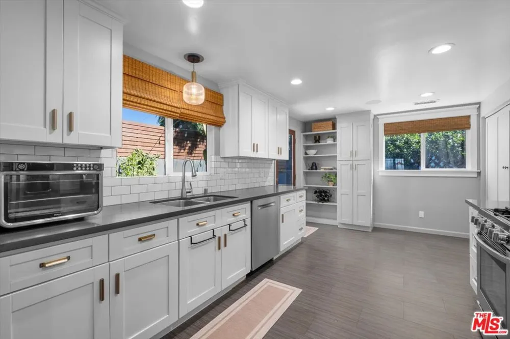 8116 Romaine Street West Hollywood, CA 90046