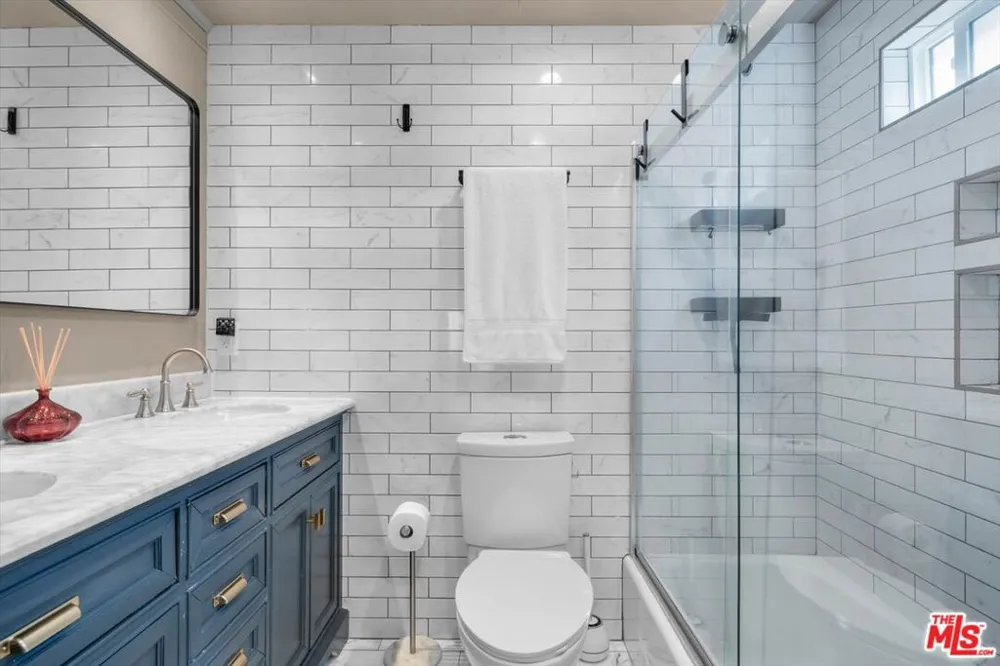 8116 Romaine Street West Hollywood, CA 90046