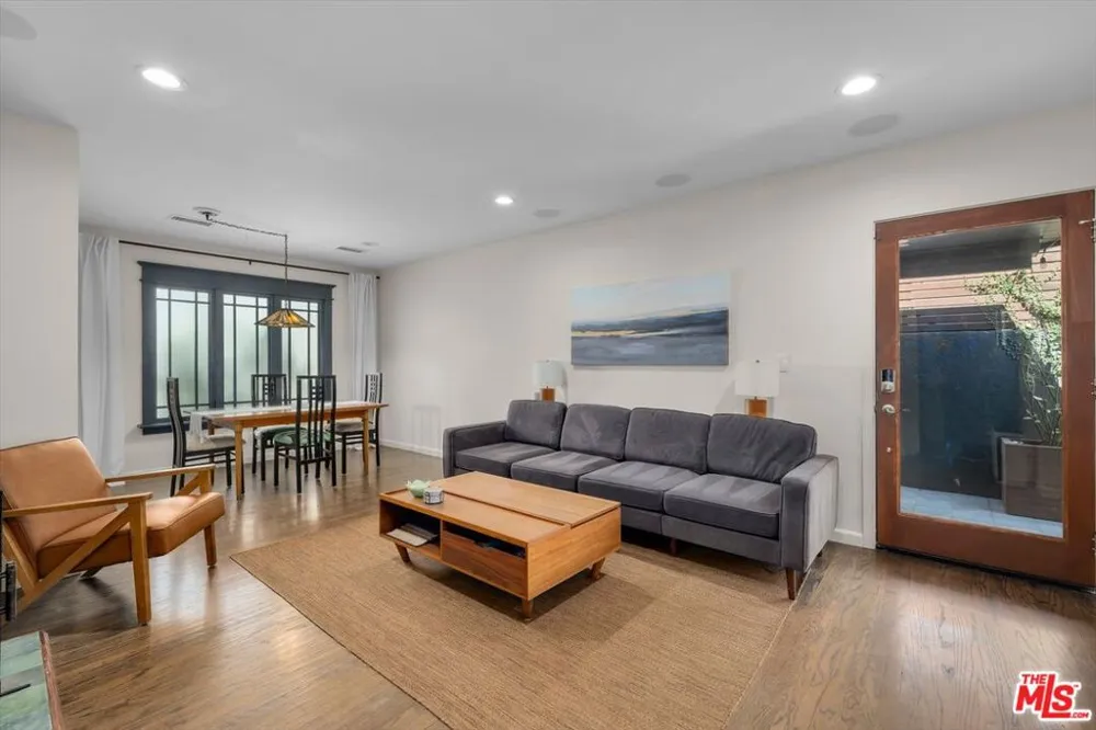 8116 Romaine Street West Hollywood, CA 90046