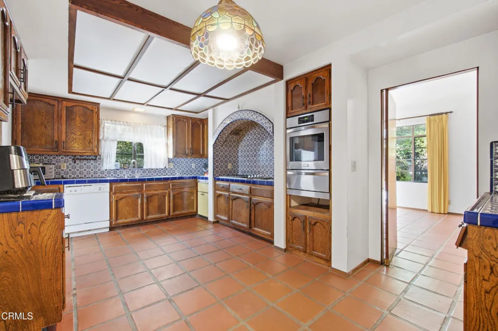 5 Mckevett Santa Paula, CA 93060