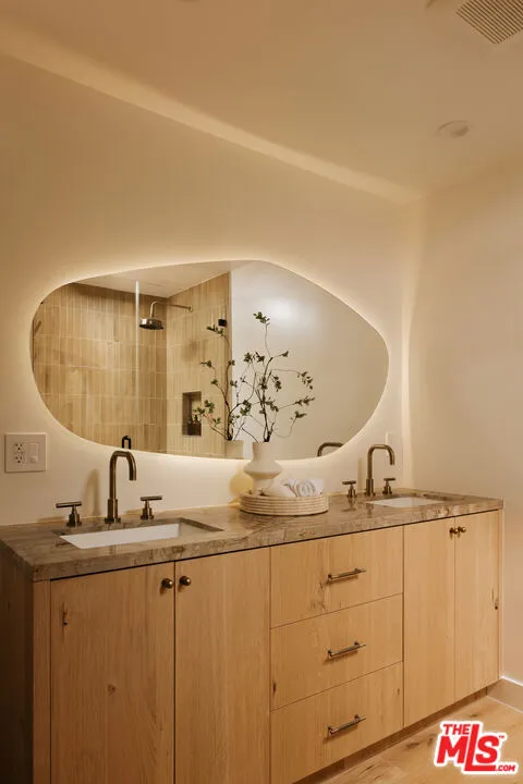 4321 Glenalbyn Drive Los Angeles, CA 90065