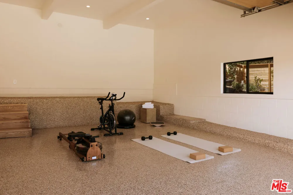 4321 Glenalbyn Drive Los Angeles, CA 90065