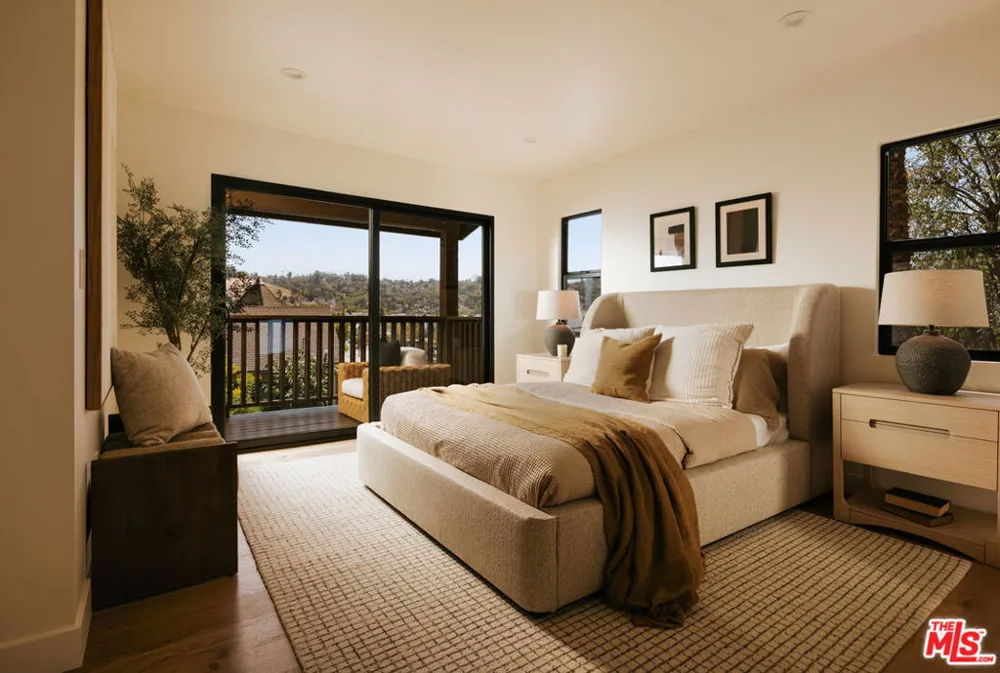 4321 Glenalbyn Drive Los Angeles, CA 90065