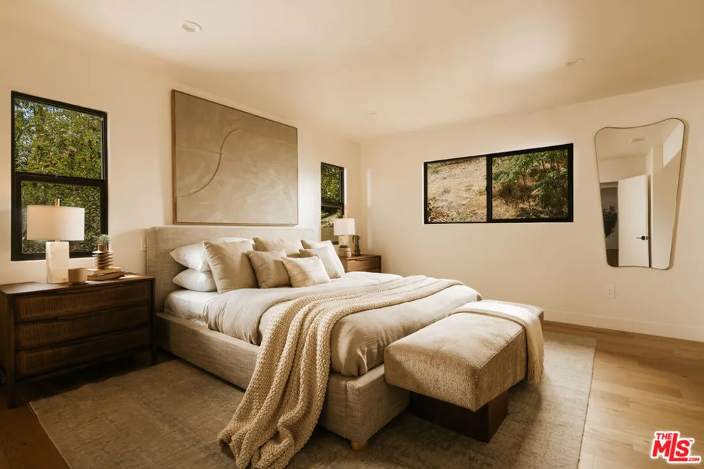 4321 Glenalbyn Drive Los Angeles, CA 90065