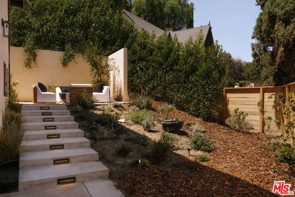 4321 Glenalbyn Drive Los Angeles, CA 90065