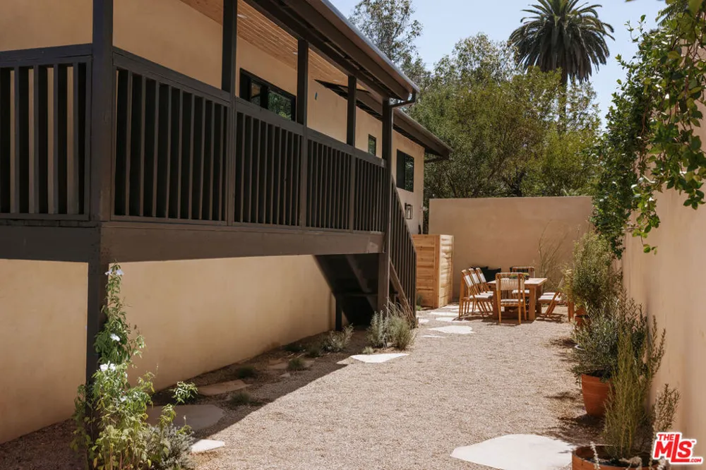 4321 Glenalbyn Drive Los Angeles, CA 90065