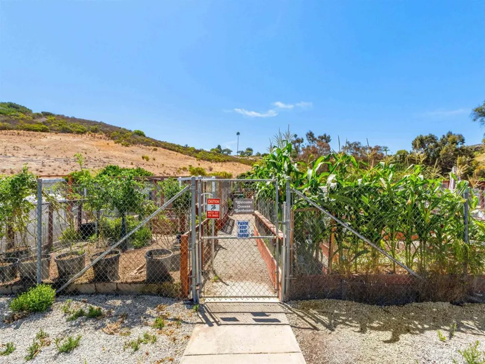 3615 Vista Bella #16 Oceanside, CA 92057