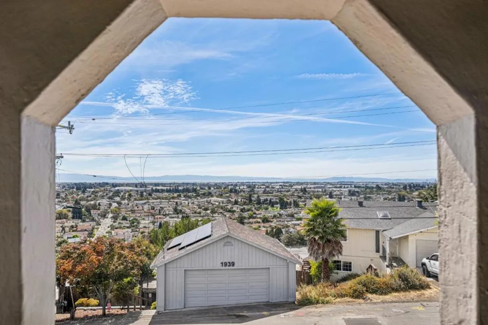 1940 Placer Drive San Leandro, CA 94578