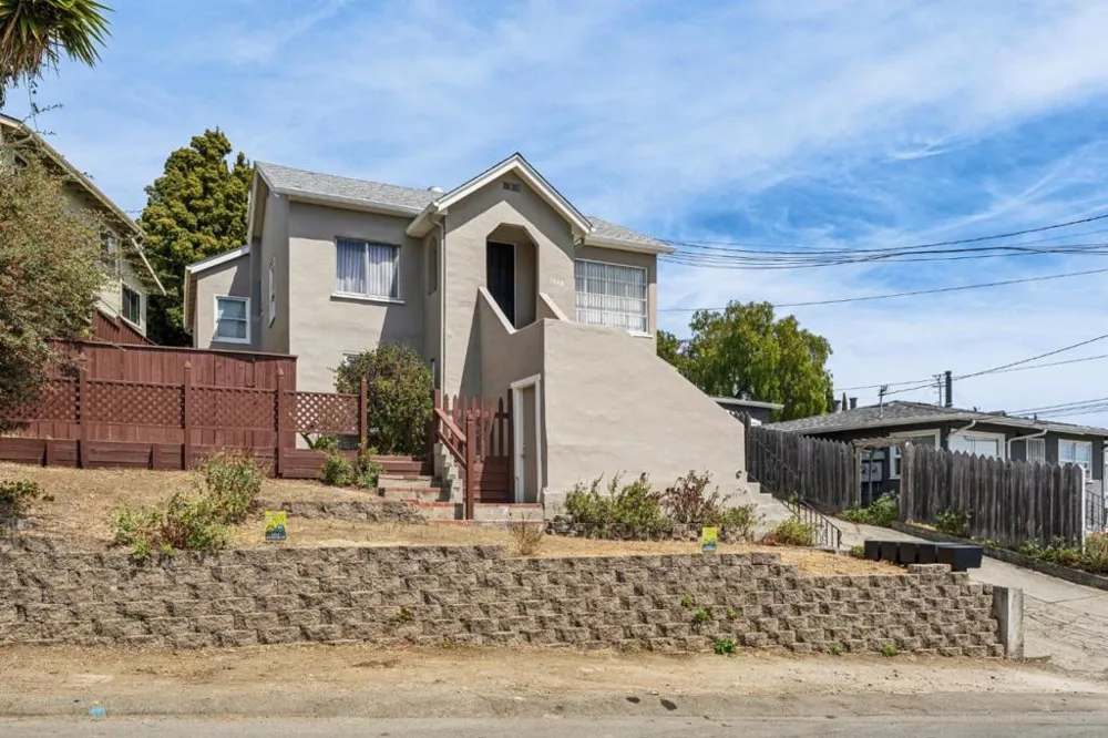 1940 Placer Drive San Leandro, CA 94578