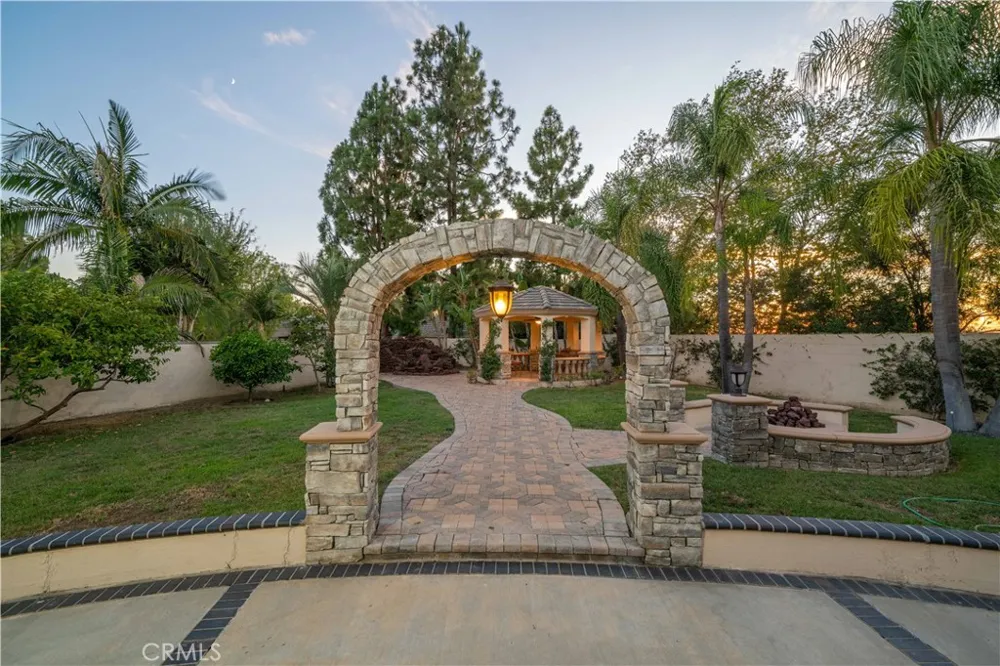 151 Toby Lane Anaheim Hills, CA 92807