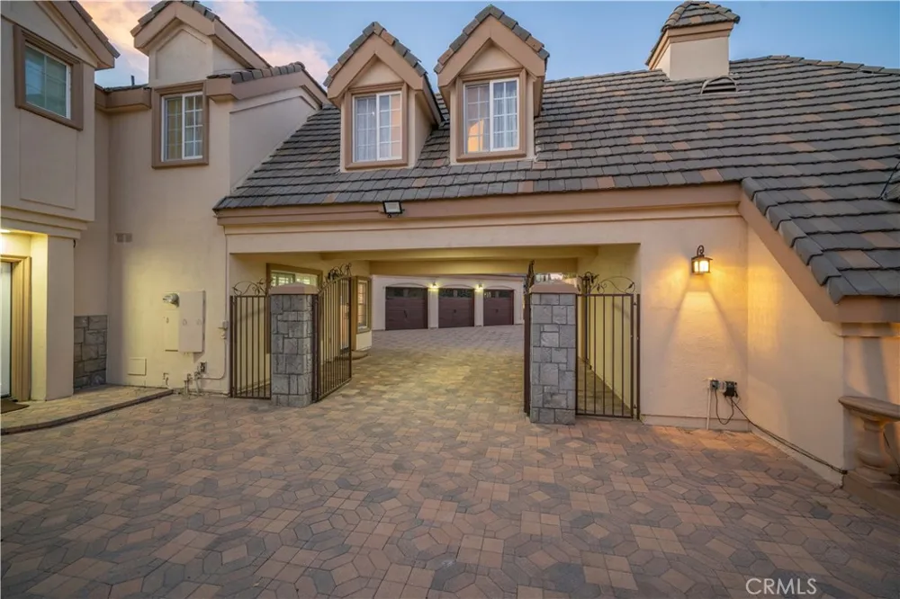 151 Toby Lane Anaheim Hills, CA 92807