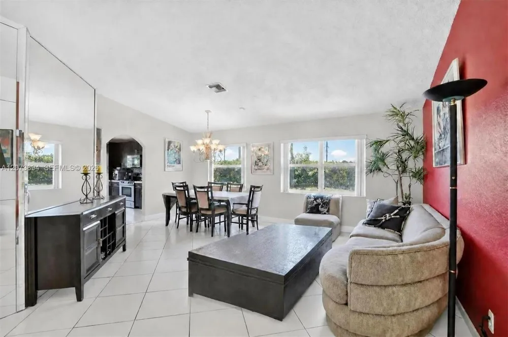 18360 Coral Isles Dr Boca Raton, FL 33498