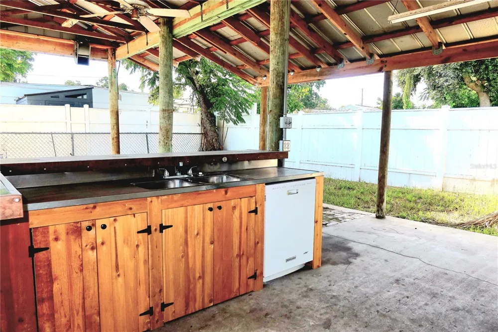 2709 ARC DRIVE Orlando, FL 32826