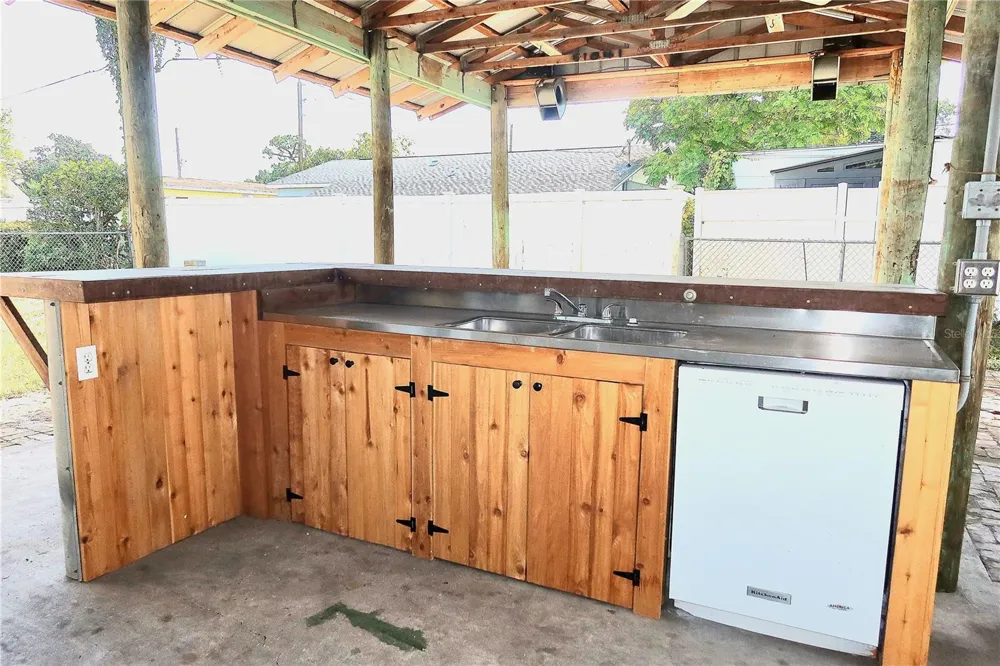 2709 ARC DRIVE Orlando, FL 32826