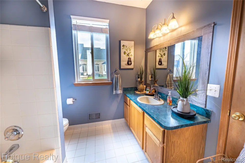 50470 Chief Drive Macomb Township, MI 48044
