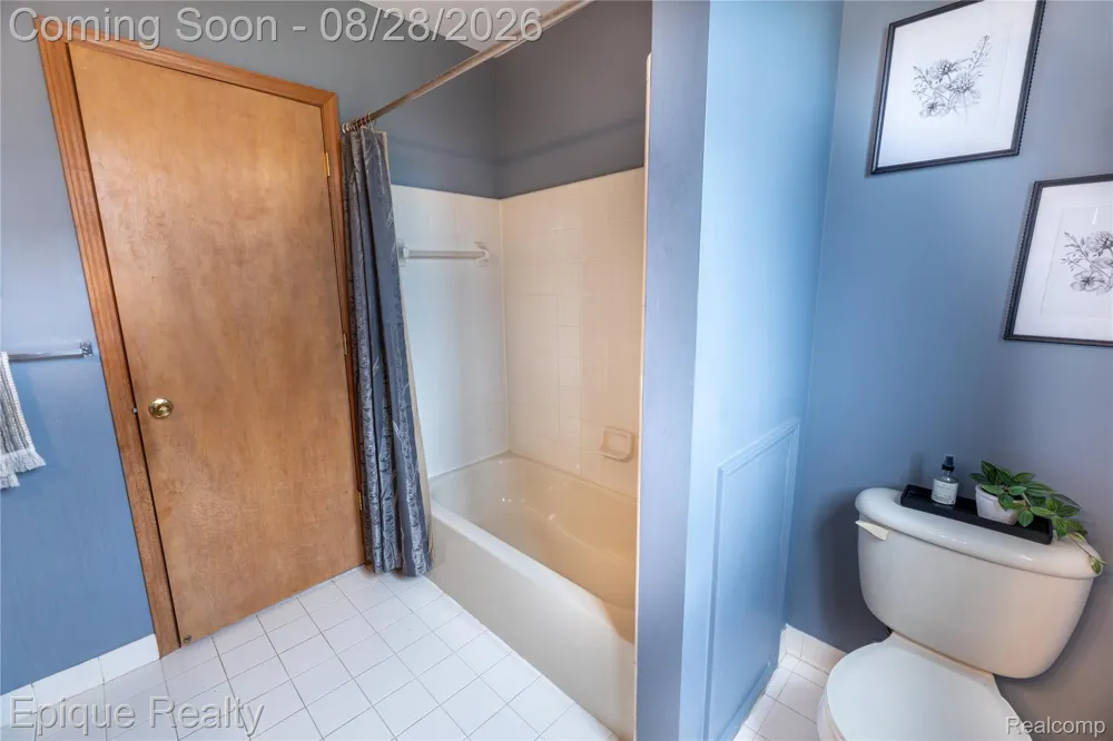 50470 Chief Drive Macomb Township, MI 48044