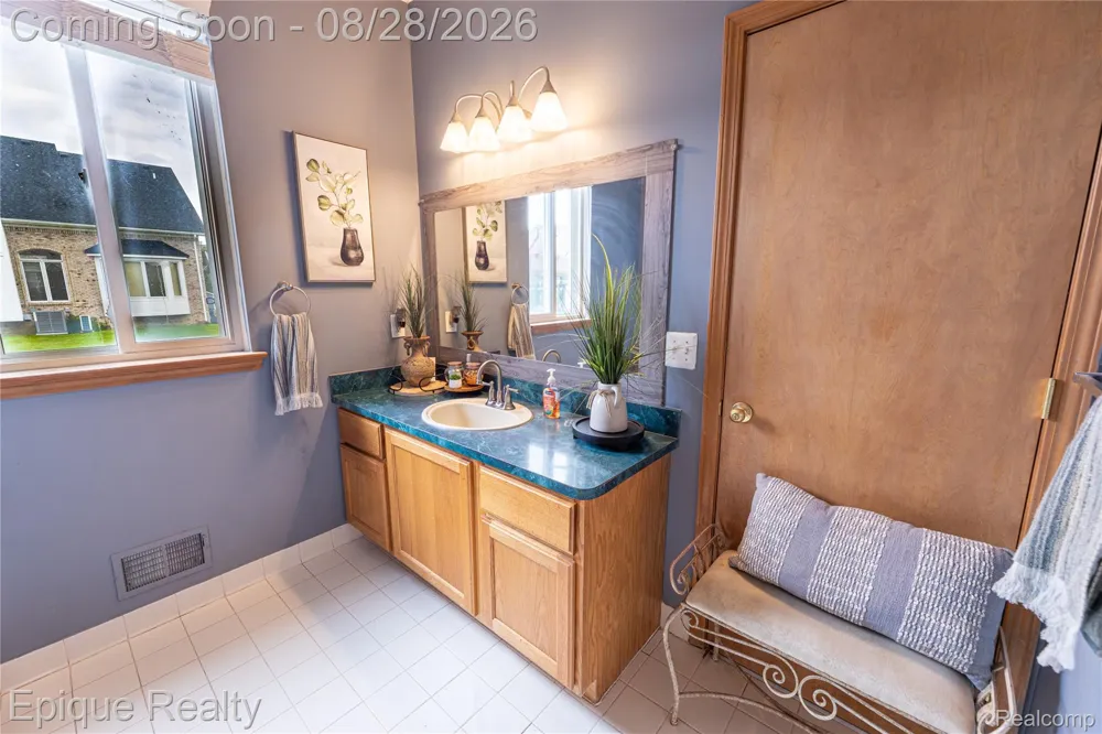 50470 Chief Drive Macomb Township, MI 48044