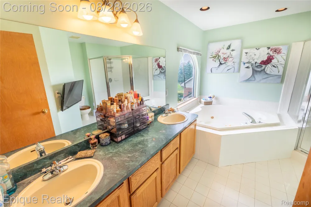 50470 Chief Drive Macomb Township, MI 48044