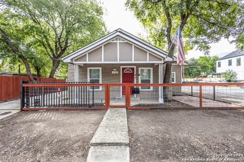 1202 CENTER