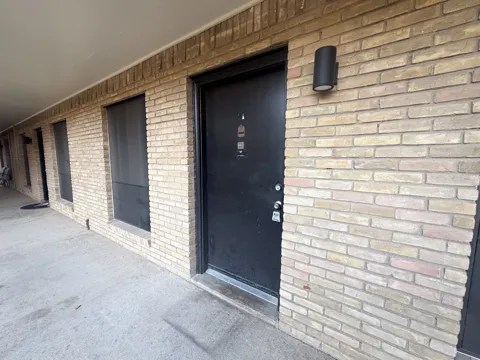 510 W Marvin Avenue #112