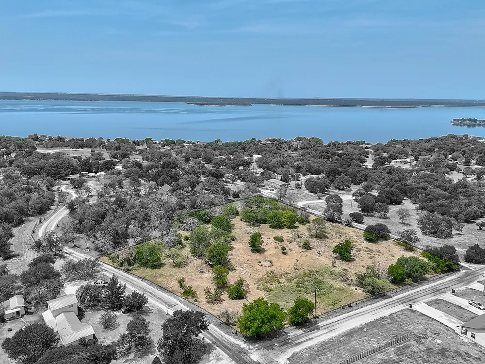Lakewood Circle Lake Bridgeport, TX 76426