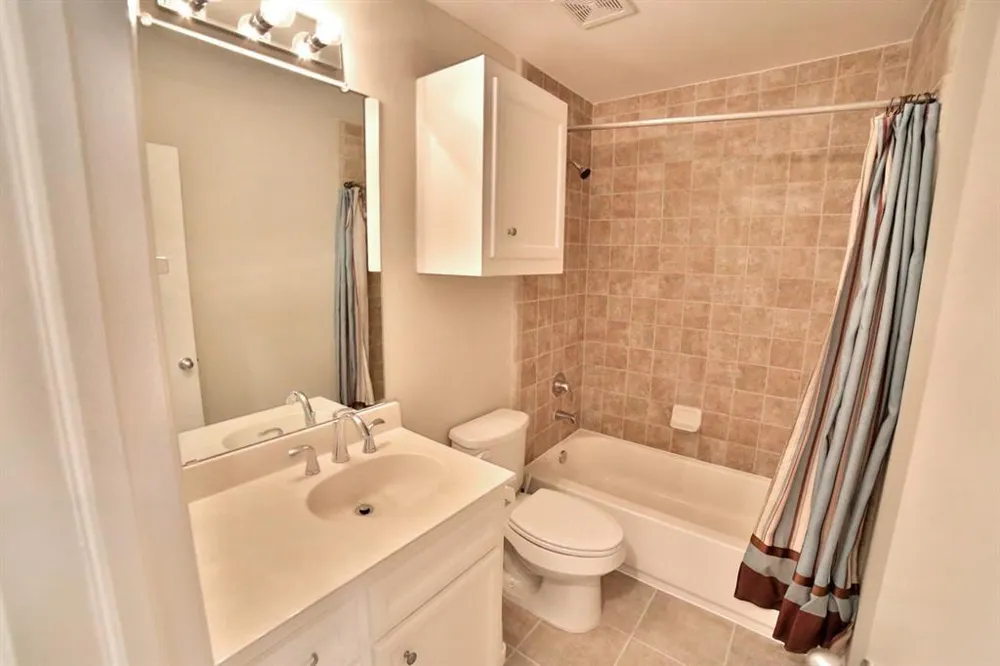 3719 Main Poplar Drive Houston, TX 77025