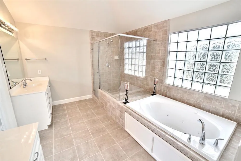 3719 Main Poplar Drive Houston, TX 77025