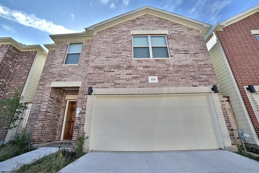 3719 Main Poplar Drive Houston, TX 77025