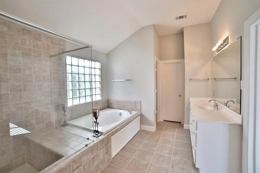 3719 Main Poplar Drive Houston, TX 77025