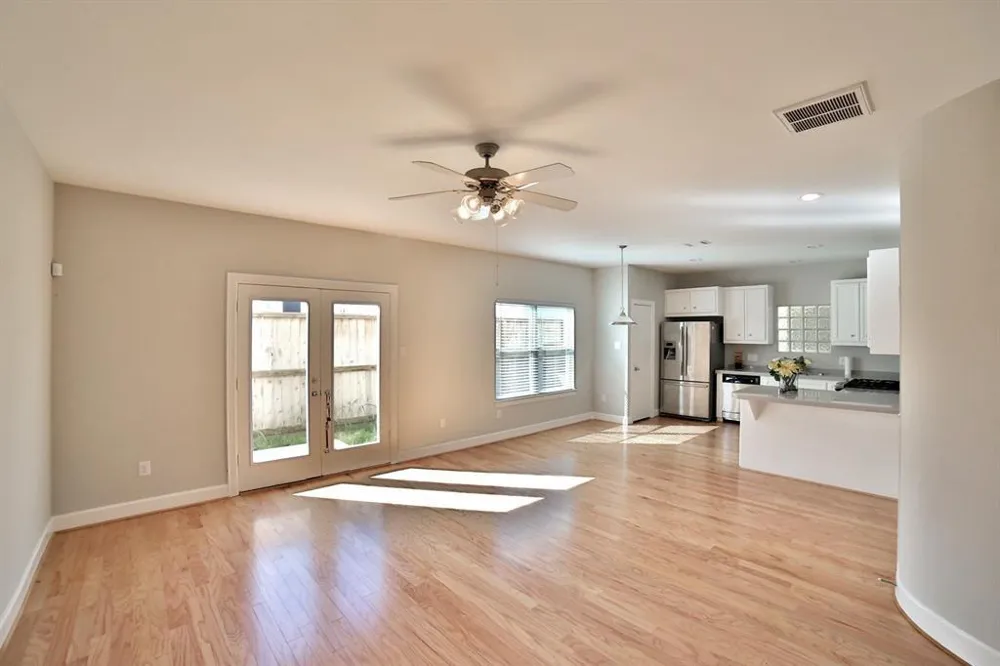 3719 Main Poplar Drive Houston, TX 77025