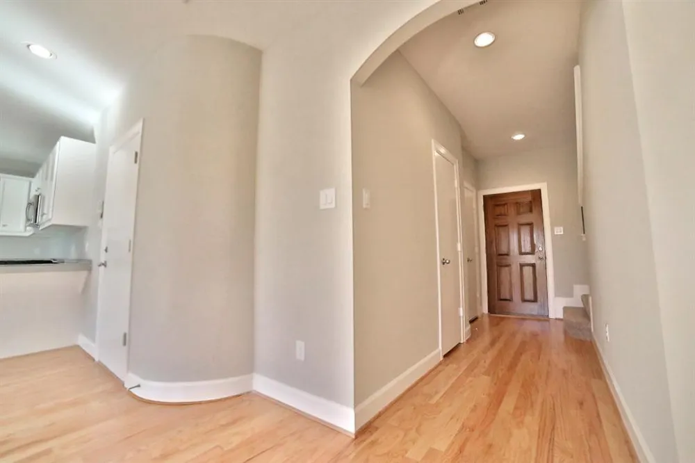 3719 Main Poplar Drive Houston, TX 77025