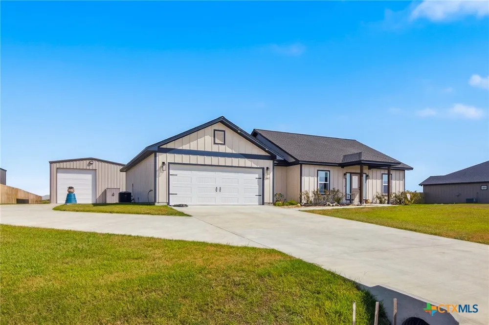 297 Whitetail Lane Victoria, TX 77905