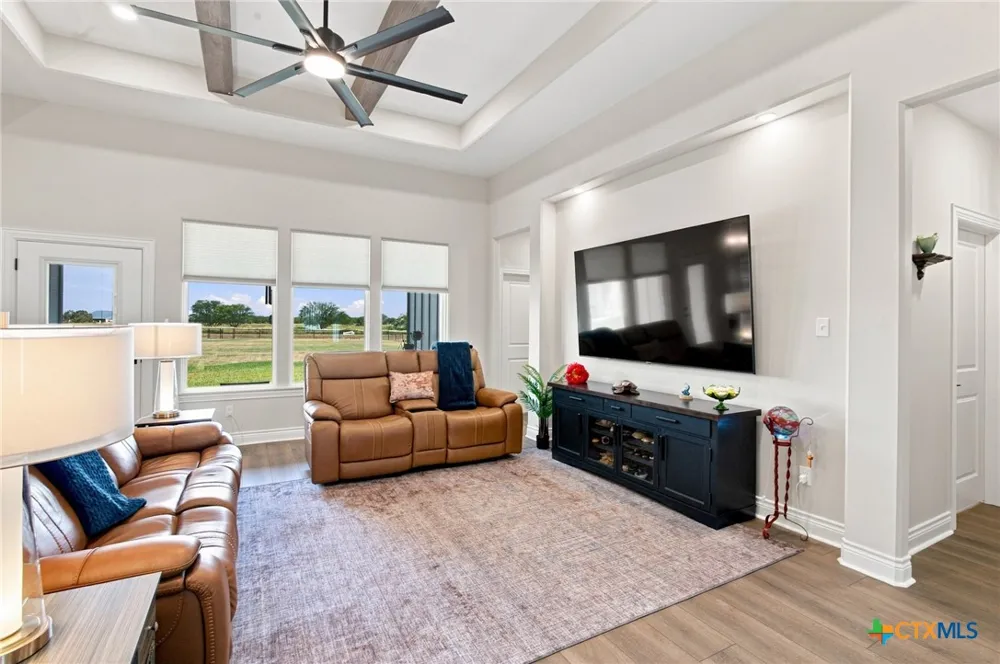297 Whitetail Lane Victoria, TX 77905