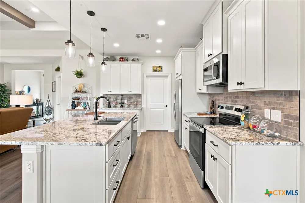 297 Whitetail Lane Victoria, TX 77905
