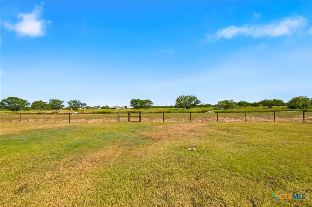 297 Whitetail Lane Victoria, TX 77905