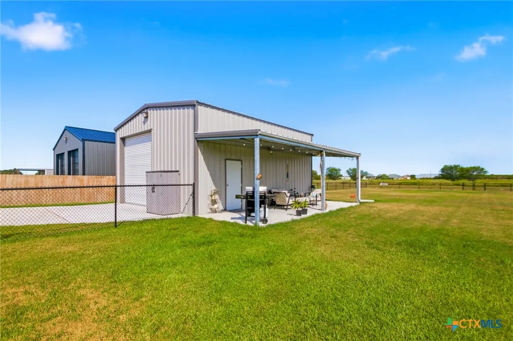 297 Whitetail Lane Victoria, TX 77905