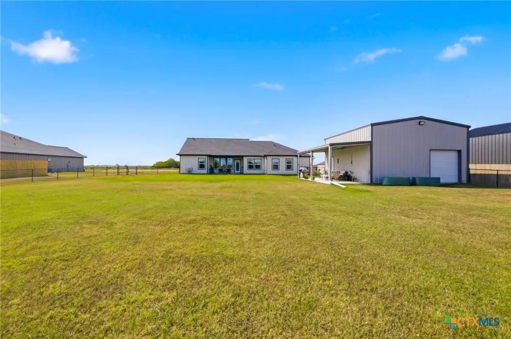 297 Whitetail Lane Victoria, TX 77905