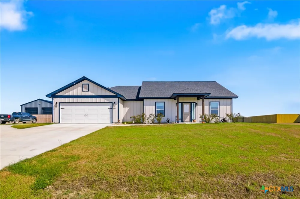 297 Whitetail Lane Victoria, TX 77905