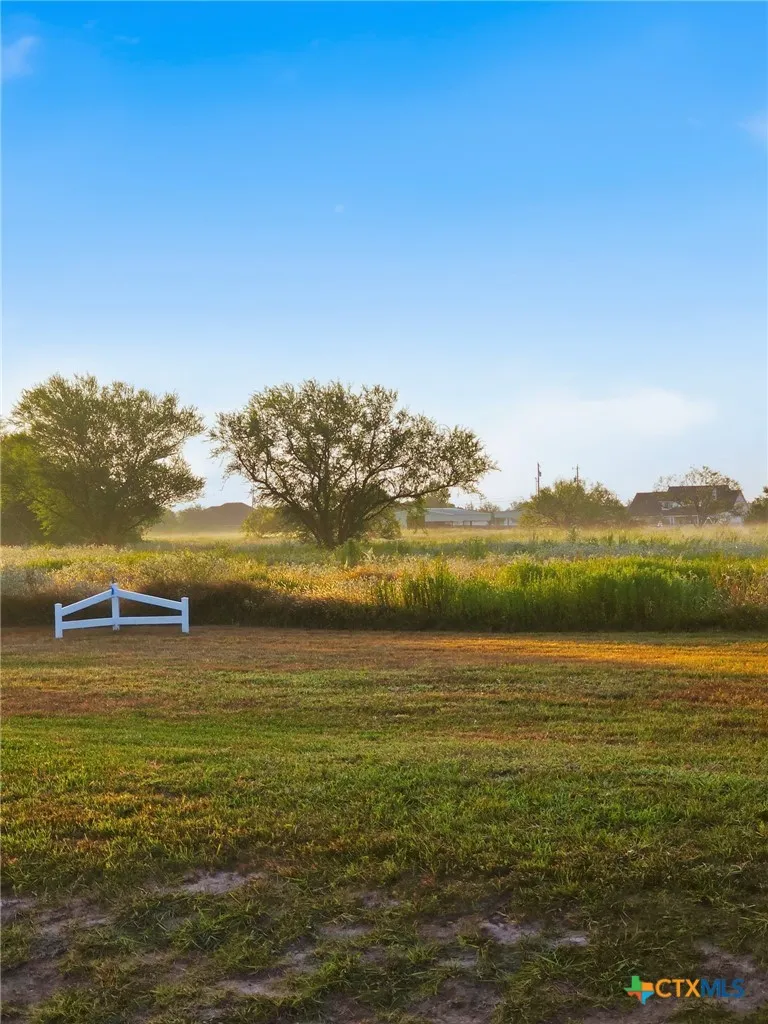 297 Whitetail Lane Victoria, TX 77905