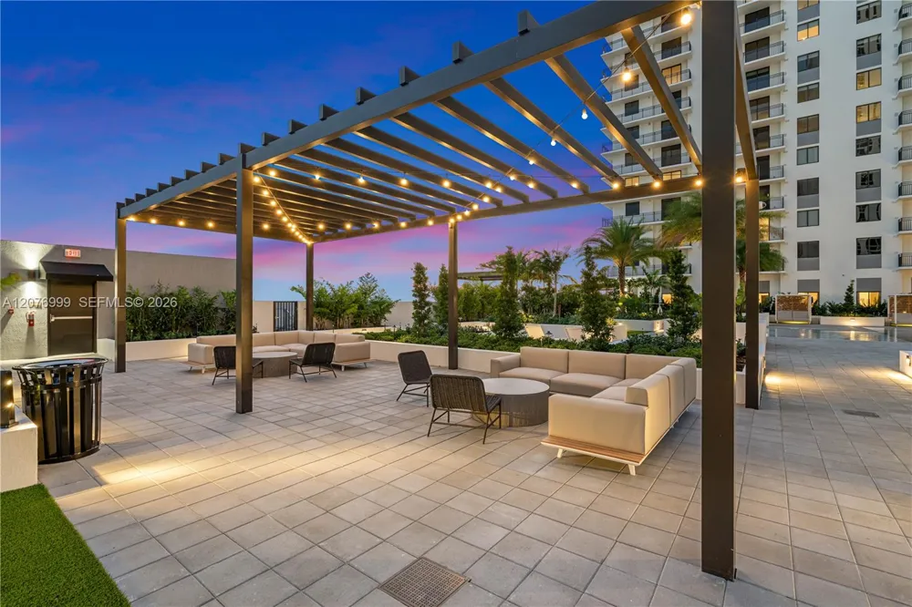 16395 Biscayne Blvd #1611 North Miami Beach, FL 33160