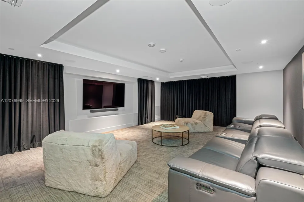 16395 Biscayne Blvd #1611 North Miami Beach, FL 33160