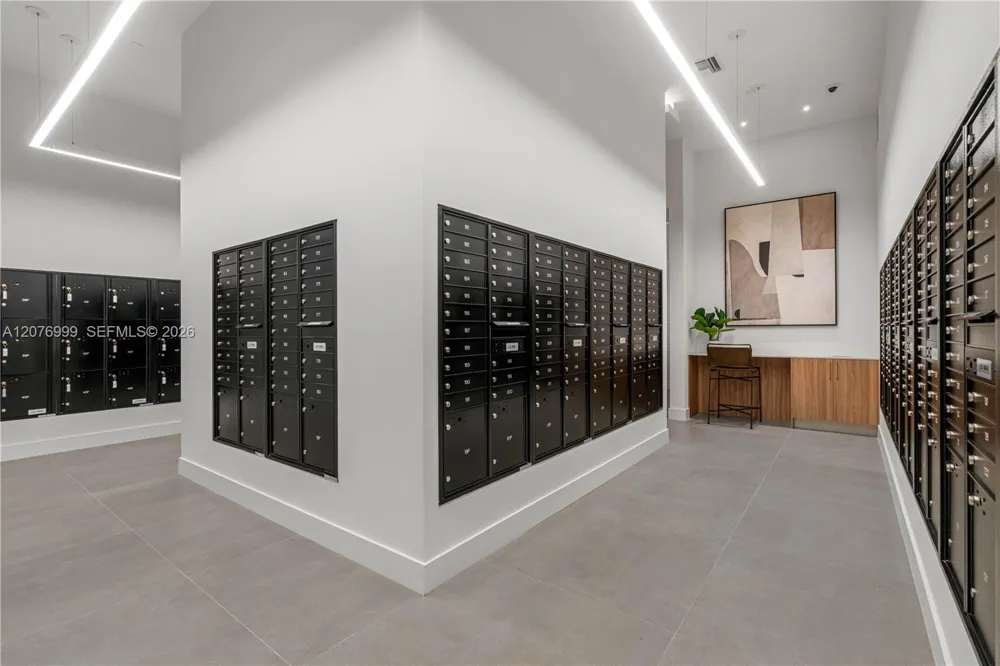 16395 Biscayne Blvd #1611 North Miami Beach, FL 33160