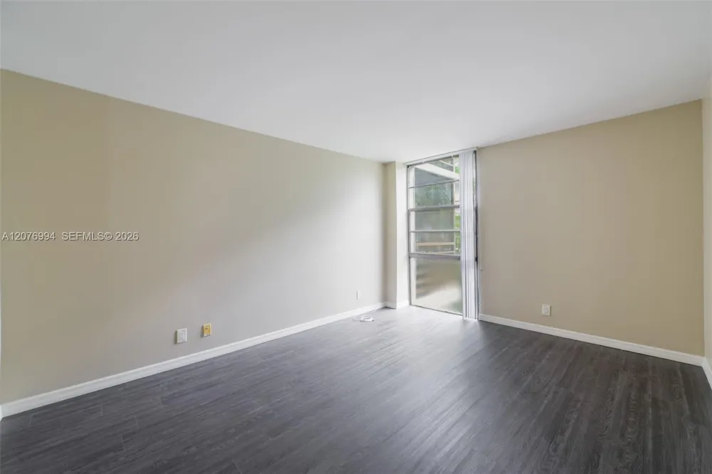 20500 W Country Club Dr #406 Aventura, FL 33180