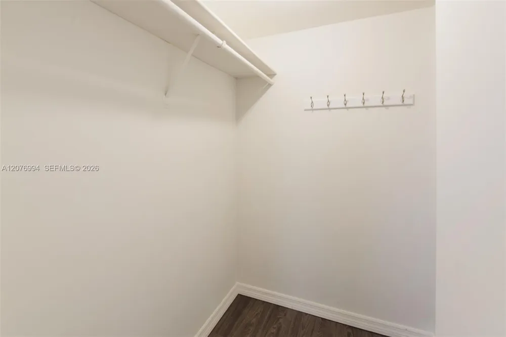 20500 W Country Club Dr #406 Aventura, FL 33180