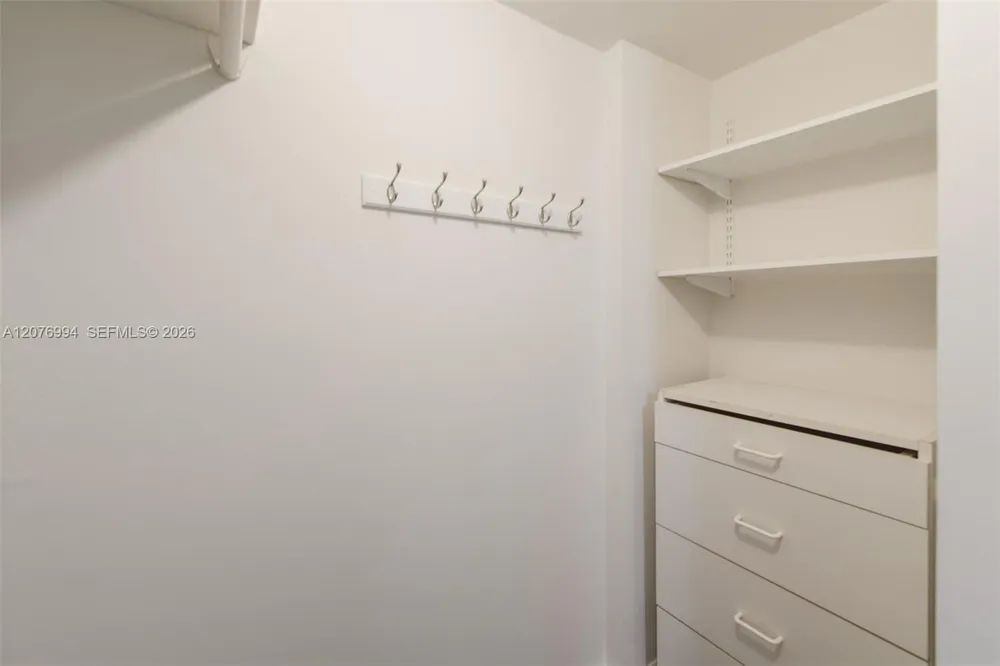 20500 W Country Club Dr #406 Aventura, FL 33180