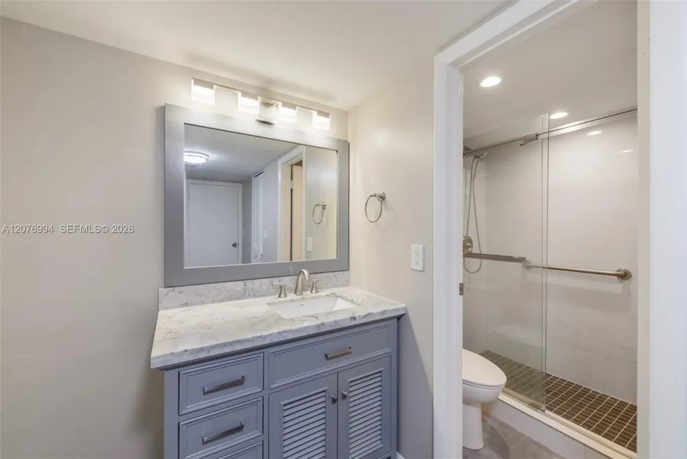 20500 W Country Club Dr #406 Aventura, FL 33180