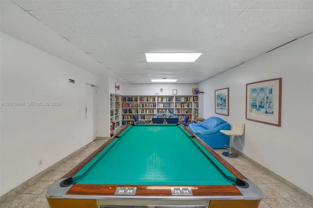 20500 W Country Club Dr #406 Aventura, FL 33180